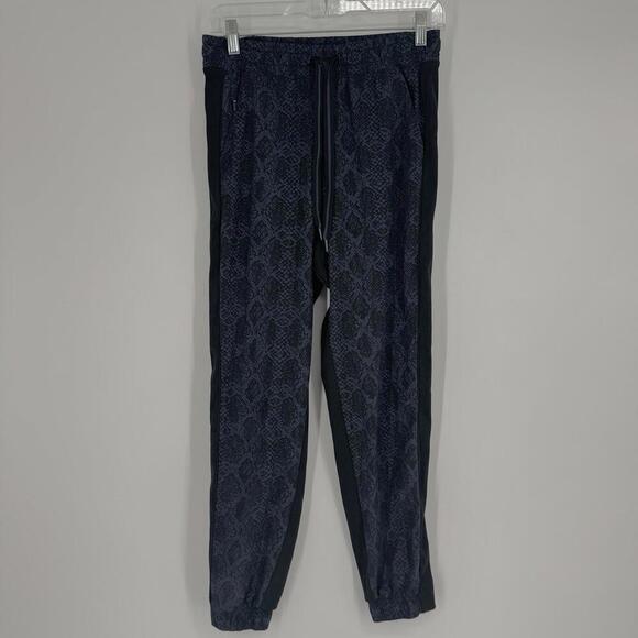 Athleta Pants 2 blue python snakeskin brooklyn jogger athletic athleisure - Picture 1 of 7